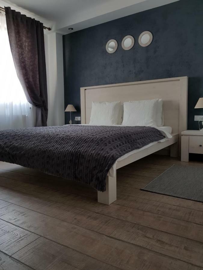 Apartament 2 Camere Ultracentral Râmnicu Vâlcea エクステリア 写真
