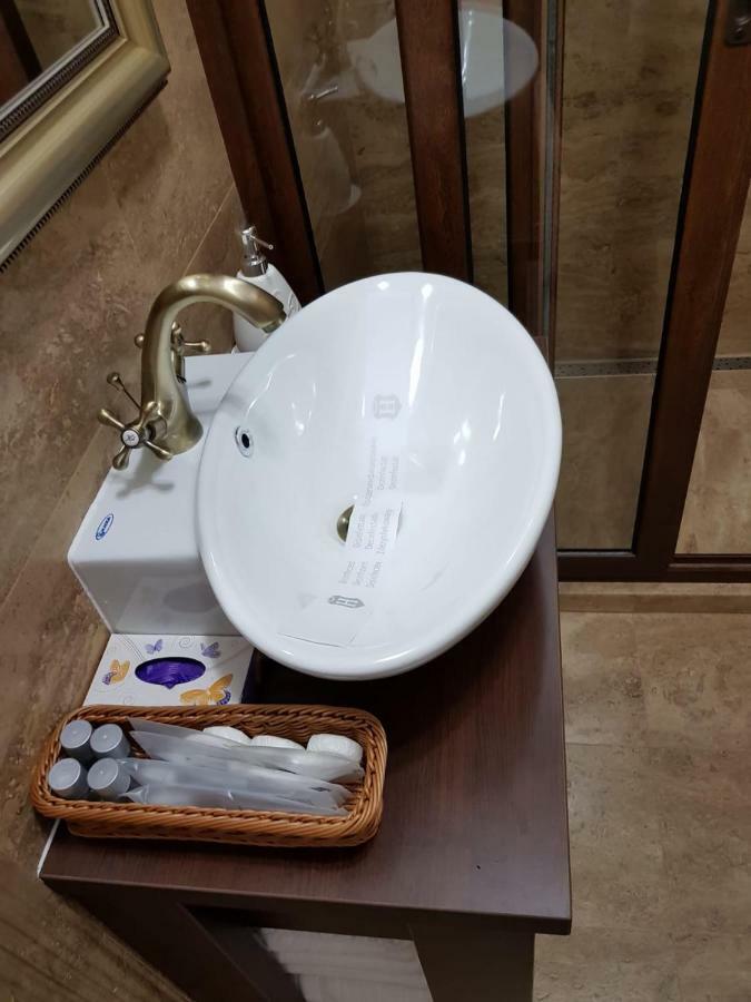 Apartament 2 Camere Ultracentral Râmnicu Vâlcea エクステリア 写真