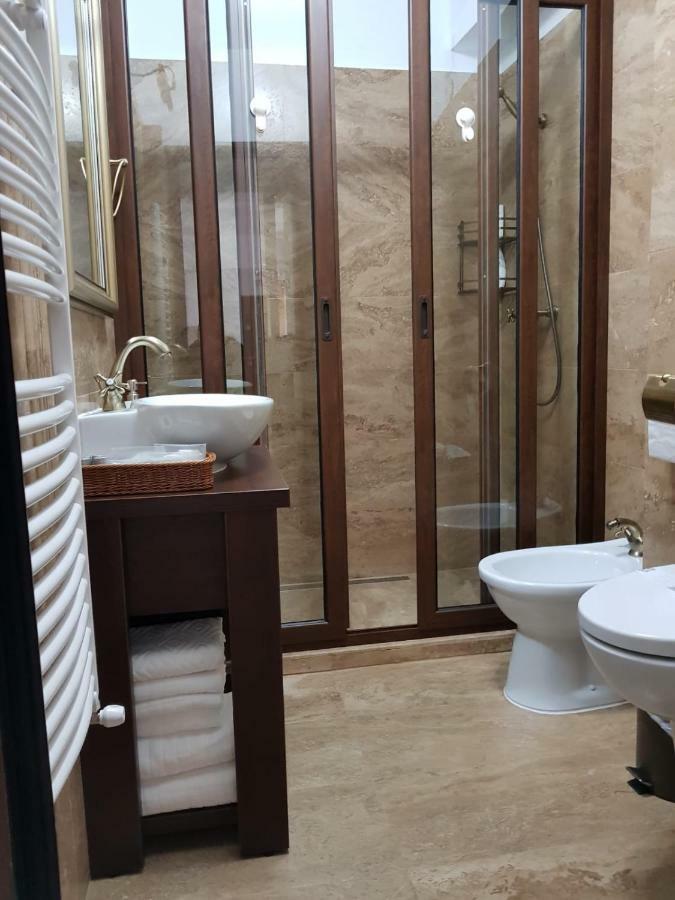 Apartament 2 Camere Ultracentral Râmnicu Vâlcea エクステリア 写真